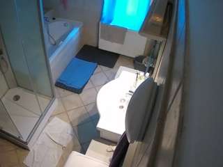 voyeurcam-julmodels-bath-2nd-2