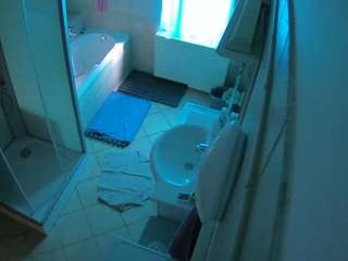 voyeurcam-julmodels-bath-2nd-2