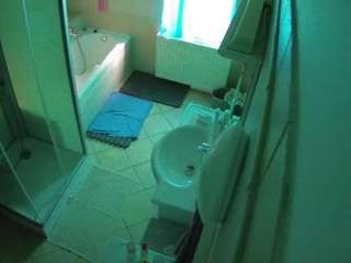 voyeurcam-julmodels-bath-2nd-2