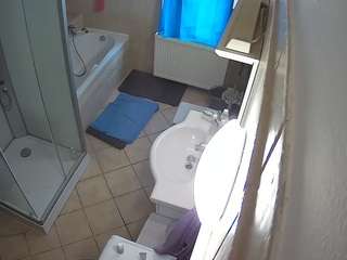 voyeurcam-julmodels-bath-2nd-2