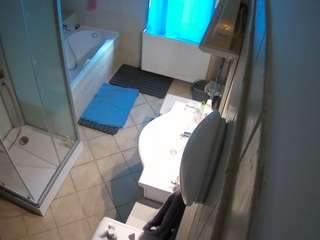 voyeurcam-julmodels-bath-2nd-2