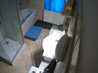 voyeurcam-julmodels-bath-2nd-2