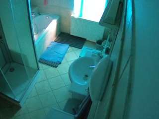 voyeurcam-julmodels-bath-2nd-2