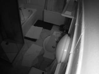 voyeurcam-julmodels-bath-2nd-2