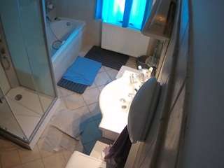 Julmodels Bathroom 2nd Floor-2