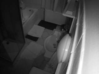 voyeurcam-julmodels-bath-2nd-2