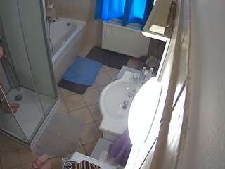 voyeurcam-julmodels-bath-2nd-2