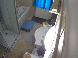 voyeurcam-julmodels-bath-2nd-2 camsoda