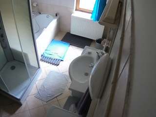 voyeurcam-julmodels-bath-2nd-2
