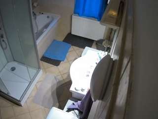 voyeurcam-julmodels-bath-2nd-2 camsoda
