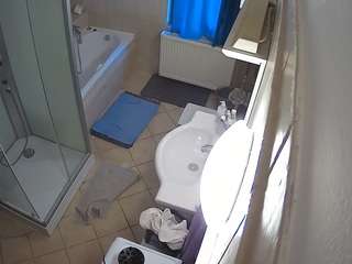 voyeurcam-julmodels-bath-2nd-2