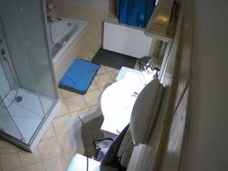 voyeurcam-julmodels-bath-2nd-2 camsoda