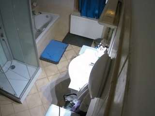 voyeurcam-julmodels-bath-2nd-2 camsoda