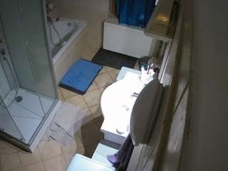 voyeurcam-julmodels-bath-2nd-2 camsoda