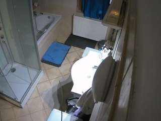 voyeurcam-julmodels-bath-2nd-2 camsoda