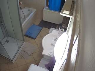 voyeurcam-julmodels-bath-2nd-2 camsoda