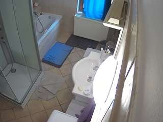 voyeurcam-julmodels-bath-2nd-2