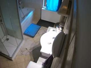 voyeurcam-julmodels-bath-2nd-2 camsoda