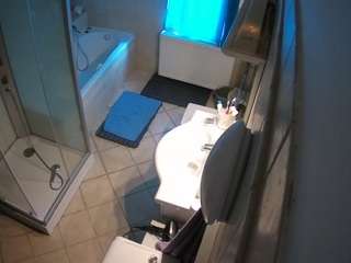 voyeurcam-julmodels-bath-2nd-2 Profile Image