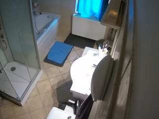 voyeurcam-julmodels-bath-2nd-2