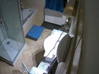 voyeurcam-julmodels-bath-2nd-2