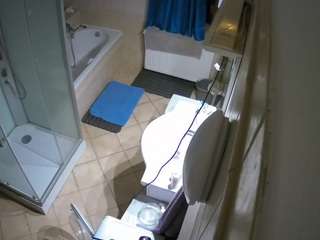 voyeurcam-julmodels-bath-2nd-2