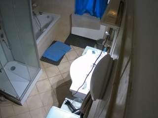 voyeurcam-julmodels-bath-2nd-2