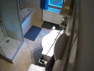 voyeurcam-julmodels-bath-2nd-2
