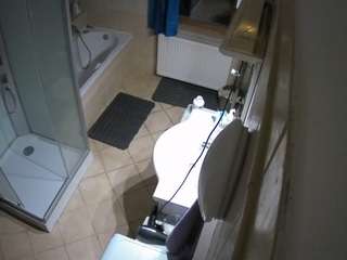 voyeurcam-julmodels-bath-2nd-2