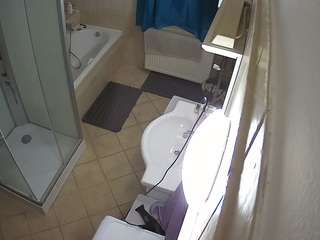 voyeurcam-julmodels-bath-2nd-2 webcam model