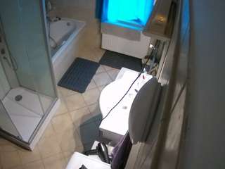 voyeurcam-julmodels-bath-2nd-2