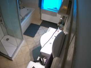 voyeurcam-julmodels-bath-2nd-2