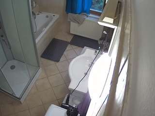 voyeurcam-julmodels-bath-2nd-2