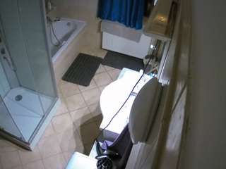 voyeurcam-julmodels-bath-2nd-2