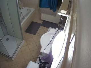 voyeurcam-julmodels-bath-2nd-2