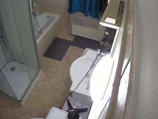 voyeurcam-julmodels-bath-2nd-2 camsoda