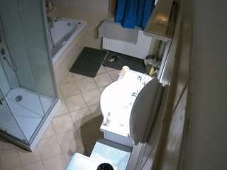 voyeurcam-julmodels-bath-2nd-2's CamSoda show and profile