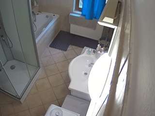 voyeurcam-julmodels-bath-2nd-2