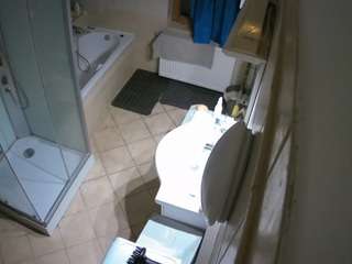 voyeurcam-julmodels-bath-2nd-2