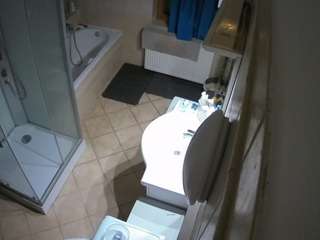 voyeurcam-julmodels-bath-2nd-2's CamSoda show and profile