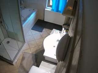 voyeurcam-julmodels-bath-2nd-2's CamSoda show and profile