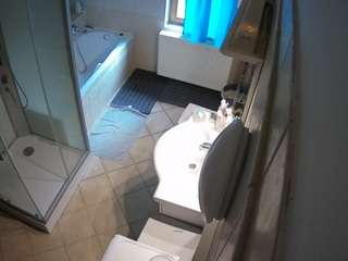 Julmodels Bathroom 2nd Floor-2