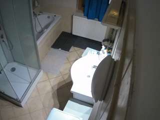 voyeurcam-julmodels-bath-2nd-2