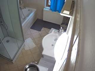 voyeurcam-julmodels-bath-2nd-2