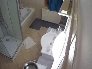 voyeurcam-julmodels-bath-2nd-2