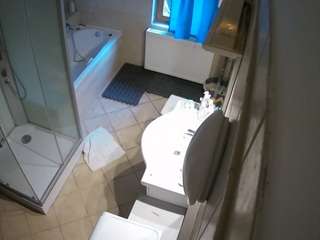 voyeurcam-julmodels-bath-2nd-2