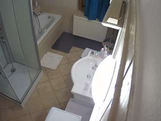 voyeurcam-julmodels-bath-2nd-2