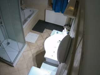 voyeurcam-julmodels-bath-2nd-2