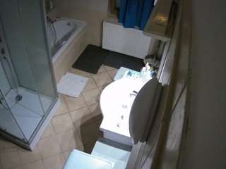 voyeurcam-julmodels-bath-2nd-2