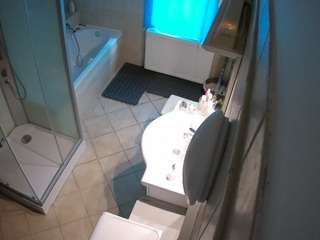 voyeurcam-julmodels-bath-2nd-2